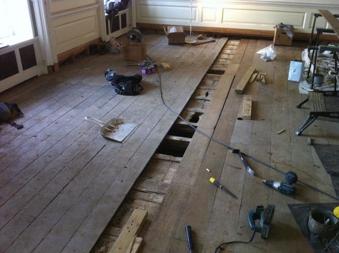 Oak flooring restoration - lifting the boards